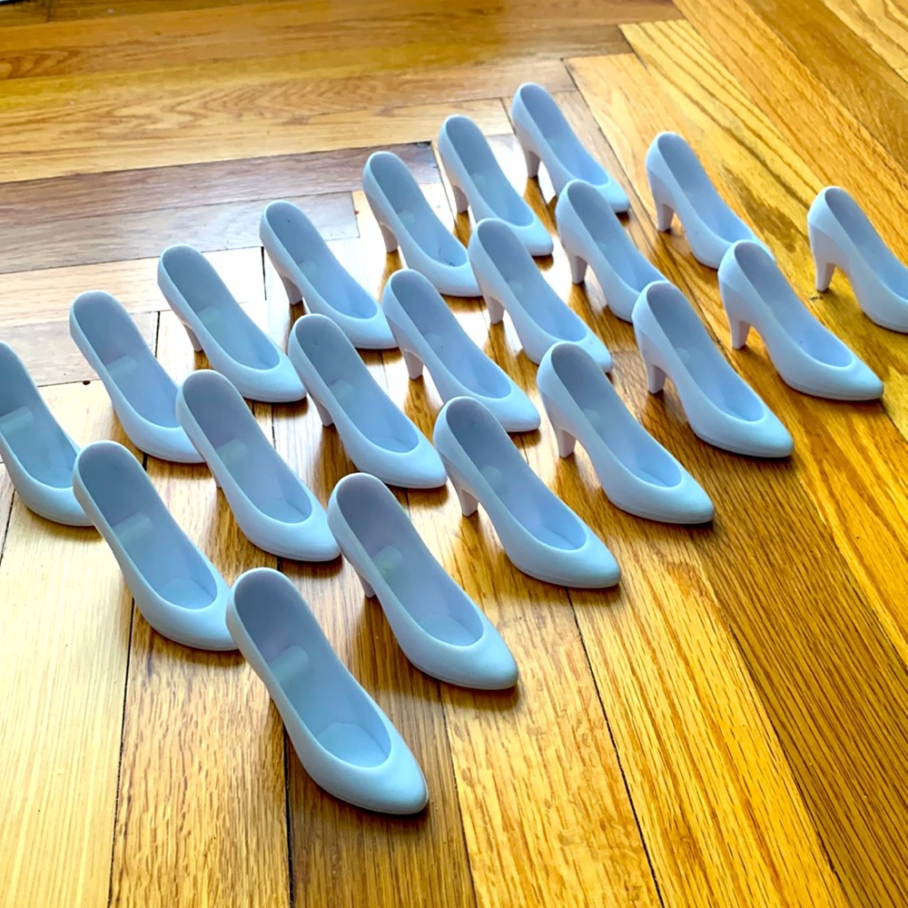 21 White Plastic High Heel Shoes! Great for Crafts, Dolls, Party Decor